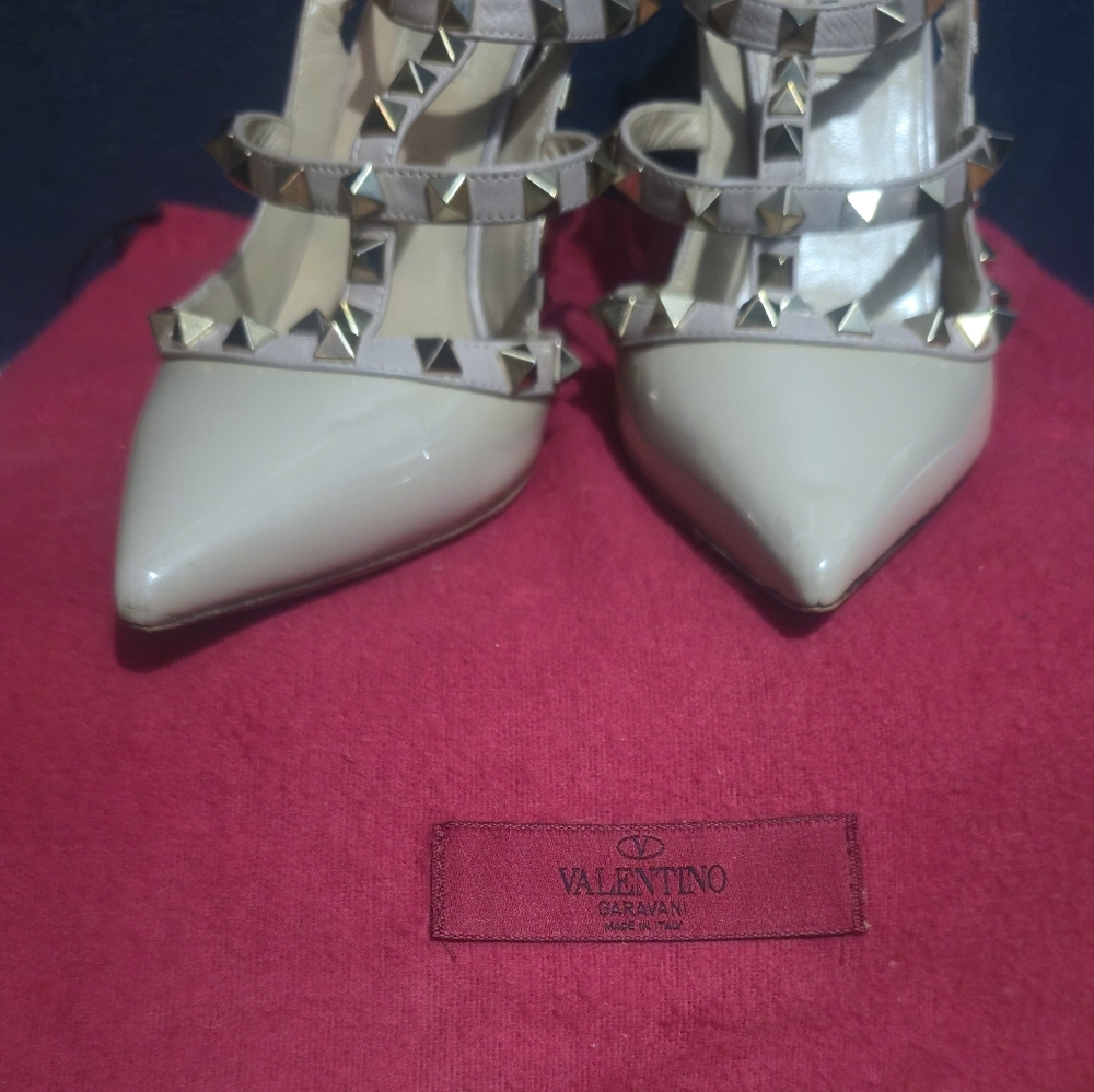 Valentino Women's Beige Heels with Gold Studs - Picture 11 of 11